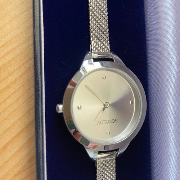 Woman Watch - Picture 3 of 3